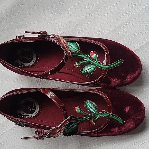 Miss L Fire Floral  Velvet Embroidered  Burgundy Mary Jane Shoes Size 6.5 - Picture 10 of 10